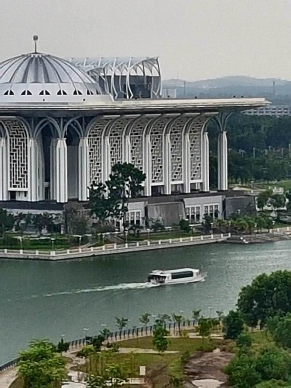 Ayer8 Putrajaya Guesthouse Luaran gambar